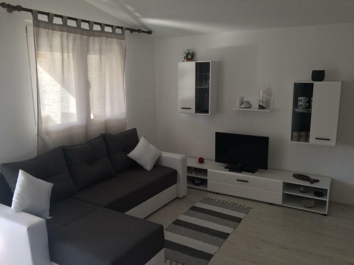 Apartment Roko Вир Екстериор снимка